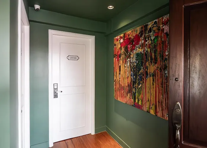 Miranamin Nest Liryo - Family In Unique Historic With Indoor Plunge Pool, Garden Access, Self-service Breakfast, Guest Kitchen * Manila