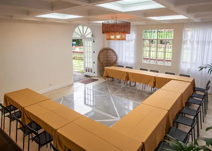 Miranamin Nest Liryo - Family In Unique Historic With Indoor Plunge Pool, Garden Access, Self-service Breakfast, Guest Kitchen Apartment Manila